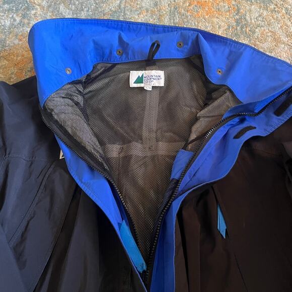 Vintage MEC Gore-Tex Shell Jacket – XL, Black/Blue, Waterproof Hiking Rain Coat - Picture 3 of 4